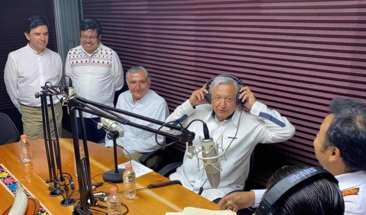 Celebra Obrador la reapertura de la radio indígena