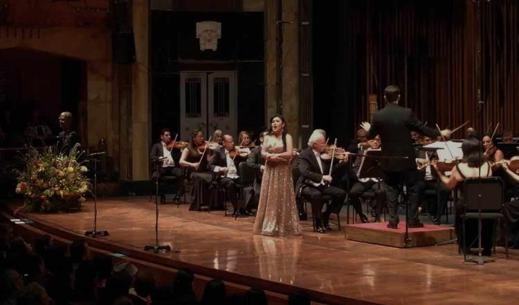 La soprano mexicana Denis Vélez Luna triunfa en Nueva York