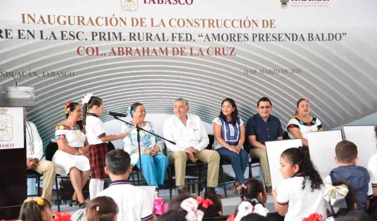 Exhorta gobernador a la población de Cunduacán a cuidar la infraestructura educativa
