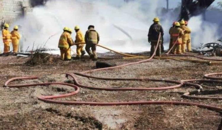 Sofocan al 100% incendio en bodega clandestina de Cárdenas