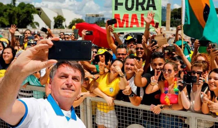 Cancelar el futbol en Brasil alienta la histeria: Bolsonaro