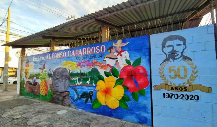 Escuela Alfonso Caparroso de Villahermosa cumple medio siglo de actividades y estrena mural