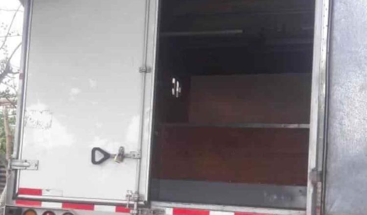 Recuperan en la ranchería Estancia Vieja camioneta robada con violencia
