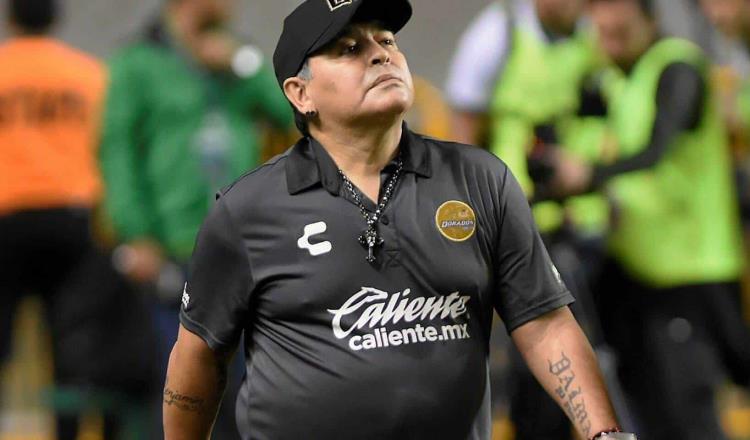 Maradona llama a parar el mundo del deporte por el coronavirus
