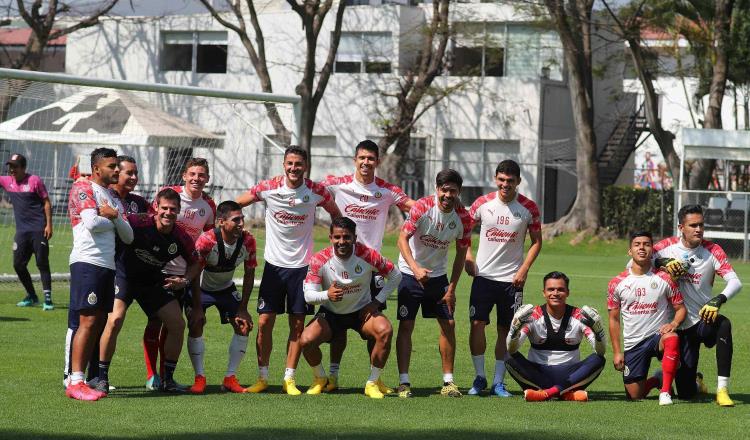 Chivas suspende sus entrenamientos por tiempo indefinido