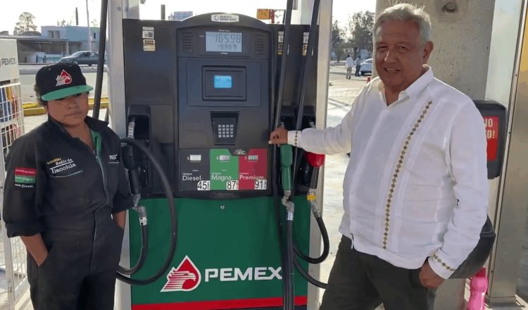 Baja en precios de gasolinas ‘ayuda a que no se sienta tanto la crisis’ por el coronavirus, señala presidente