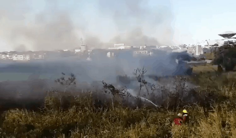 Se incendian pastizales en Villahermosa