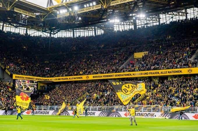 Aceptan futbolistas del Bayern y del Dortmund menos sueldo