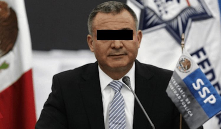 UIF señala a García Luna de robar 250 mdd y armar “empresa” de lavado de dinero