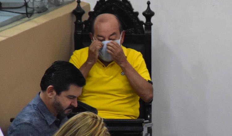Ventilan problemas de salud del perredista Agustín Silva; ayer no acudió a sesionar