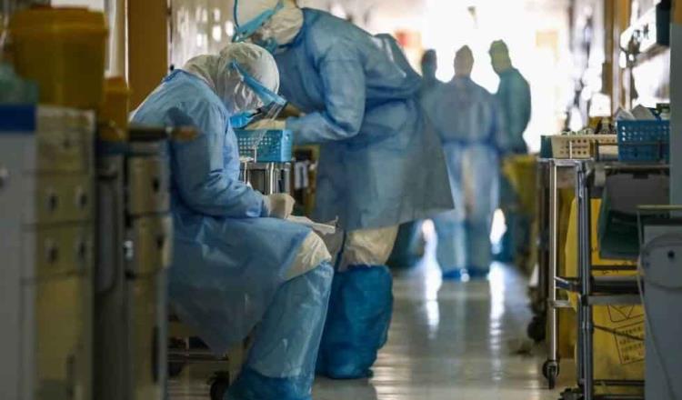 Suma España más de 12 mil profesionales de la salud infectados por Covid-19; cinco han muerto
