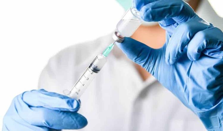Presentará Ricardo Monreal iniciativa para hacer obligatoria la vacunación universal en el país
