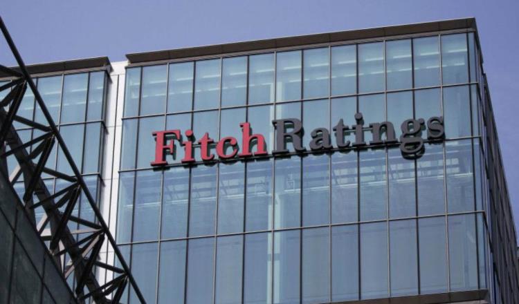 Advierte Fitch Ratings que reforma eléctrica debilitaría estado de derecho en México y afectaría inversiones privadas