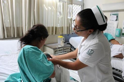 Agreden con cloro a enfermera en Sinaloa