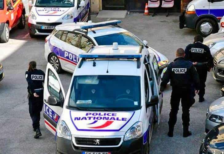 Dos muertos tras ataque con cuchillo en Francia; cae agresor