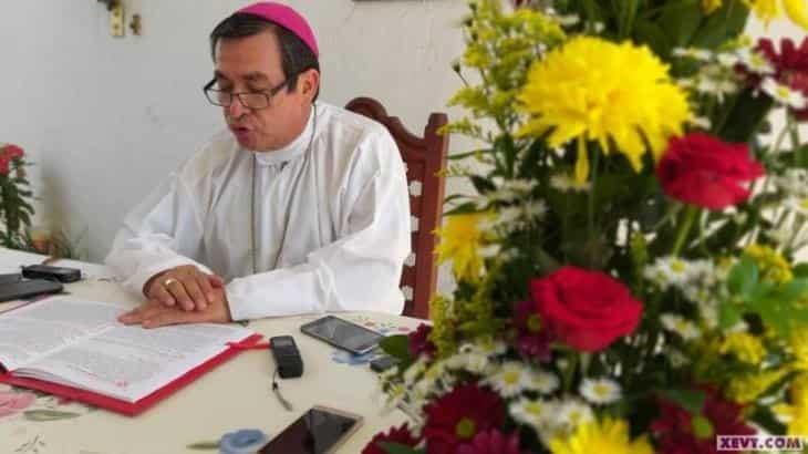 Cristo es la luz del mundo, dice Obispo de Tabasco al celebrar el Sábado de Gloria