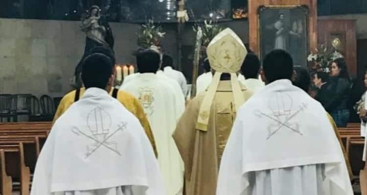 Fallecen dos sacerdotes poblanos por Covid-19; ambos eran mayores de edad