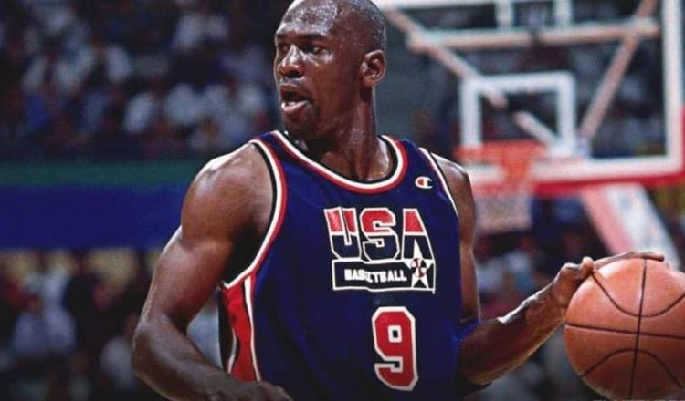 Venden mítico jersey de Michael Jordan en 5.2 millones de pesos