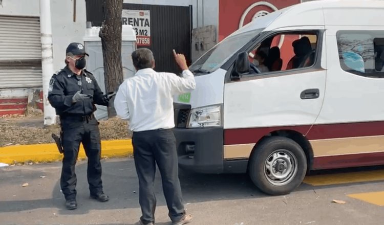 Siguen taxistas y choferes de combis violentando decreto ante pandemia: SEMOVI