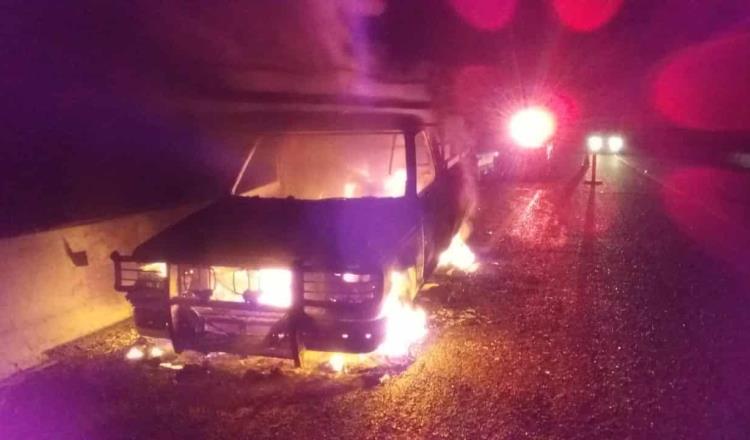 Se incendia camioneta en la Villahermosa-Frontera