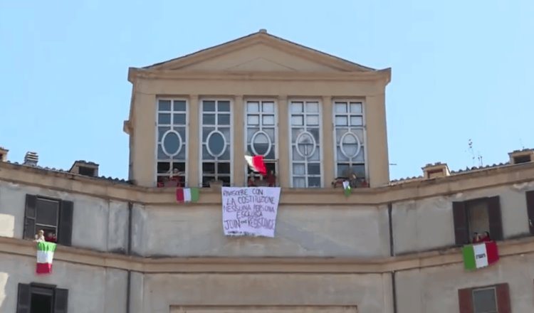Italianos entonan Bella Ciao por el 75 aniversario de la caída del fascismo