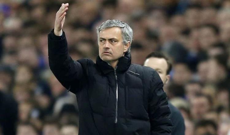 Reactivar el futbol sería bueno para todos: Mourinho