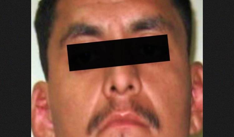 Hombre con tuberculosis escupe a policías en Sonora