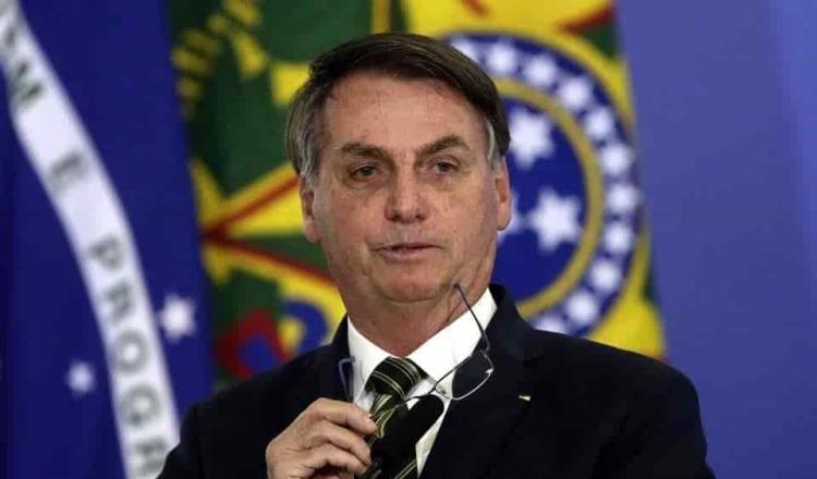 Bolsonaro pide reactivar futbol: ‘jugadores tienen baja probabilidad de morir’