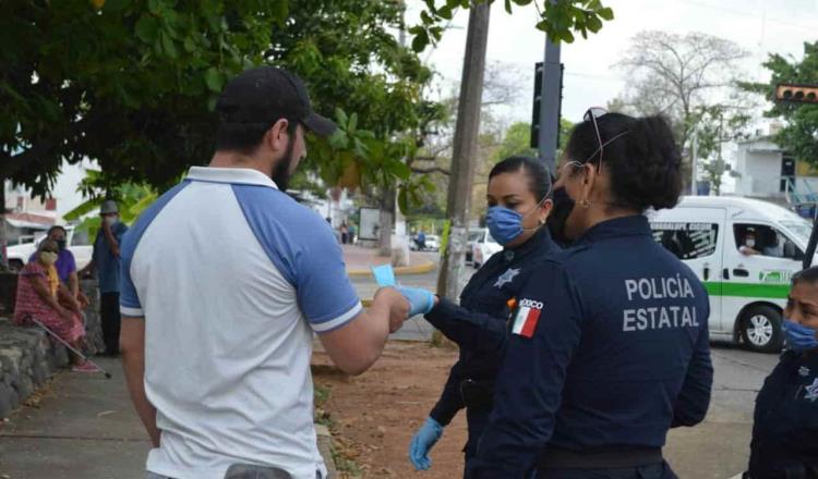 Exhorta titular de Policía de Género a vendedores ambulantes a no exponer a menores durante contingencia