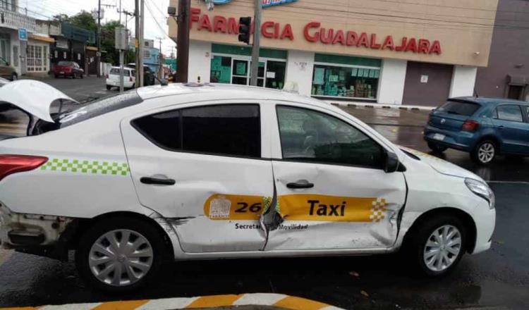 Tras las lluvias de ayer, impactan a taxista en 27 de Febrero.. el responsable huye