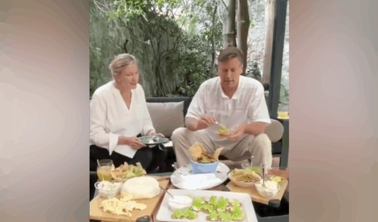 Celebra Christopher Landau con comida mexicana… haber llegado a 200 mil seguidores en redes sociales