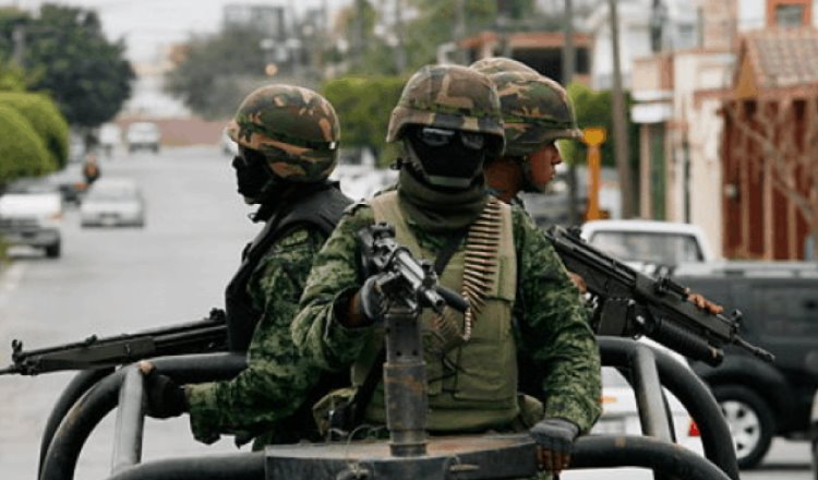 Especialistas en seguridad advierten que orden a las Fuerzas Armadas por parte de AMLO acentúa militarización en el país