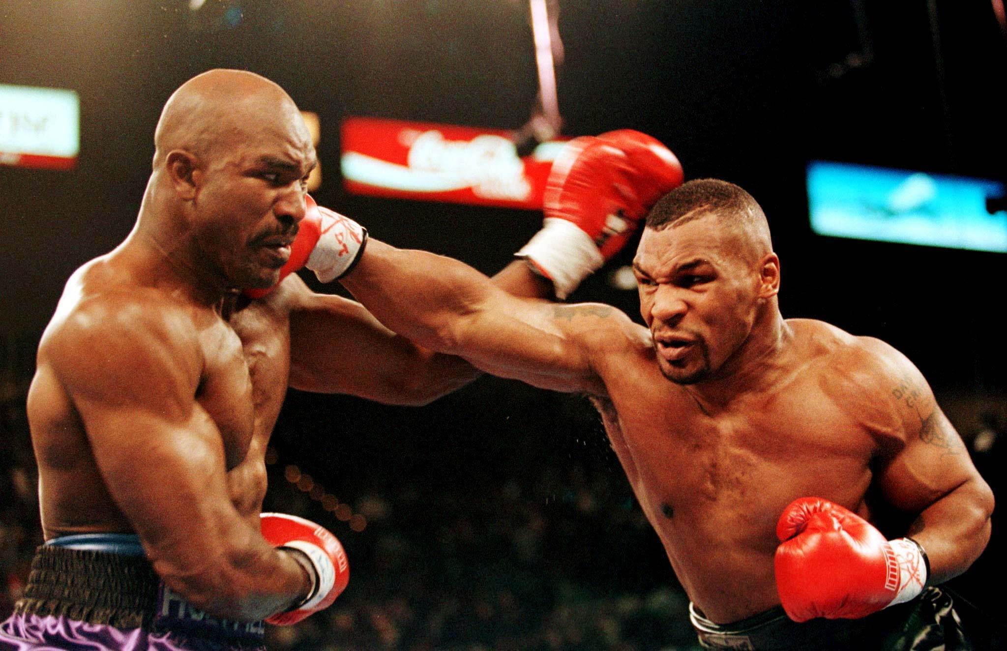 Mike Tyson anuncia su regreso al box