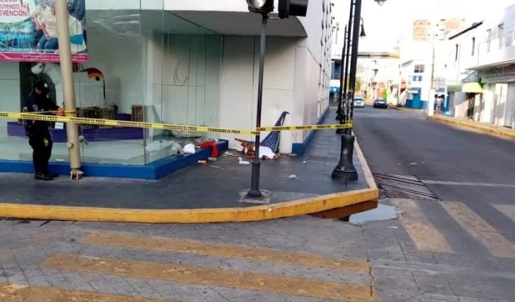 Muere indigente a las afueras del centro cultural Villahermosa