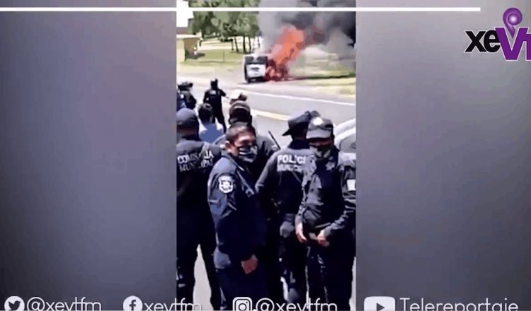 Incendian carroza en Edomex ante rumor de transportación de muertos por Covid