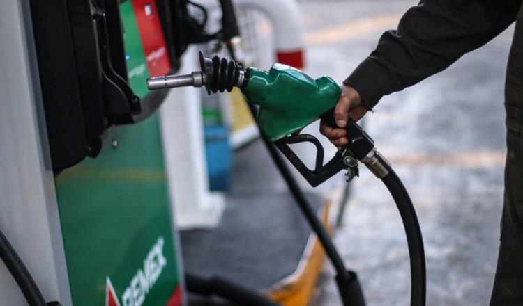 Gasolina, bebidas y productos agrícolas aceleran la inflación en mayo, revela INEGI