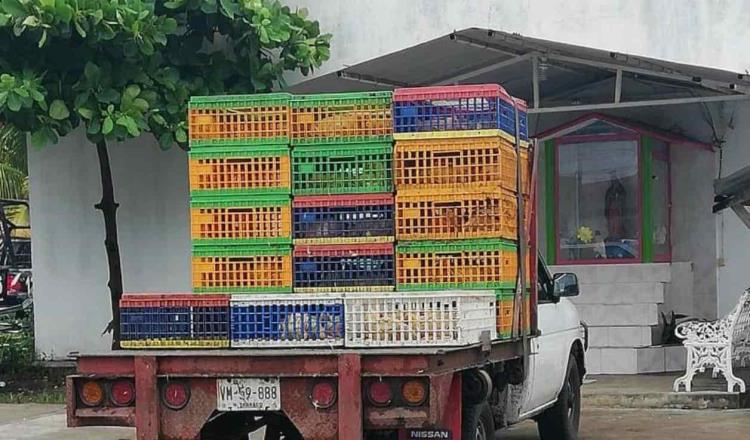 Detienen a distribuidor de pollos por evadir filtro sanitario en Centla