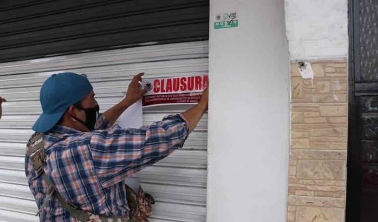 Clausuran establecimientos en Cárdenas por no bajar sus cortinas durante cierre temporal