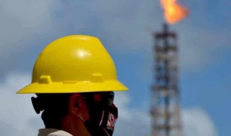 Extiende OPEP un mes más recorte de producción petrolera; México no acepta