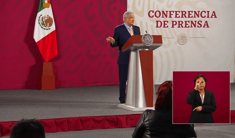 Sugiere Obrador a PAN, PRI, PRD y MC que conformen un solo partido opositor