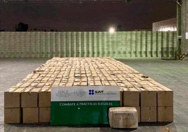 Decomisa SAT 4 mil 172 kilos de marihuana y metanfetaminas en aduana de Tijuana