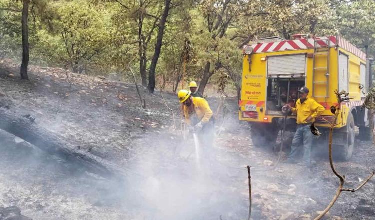 Atiende CONAFOR de prioridad incendio forestal que amenazaba a la población de Tecate, Baja California