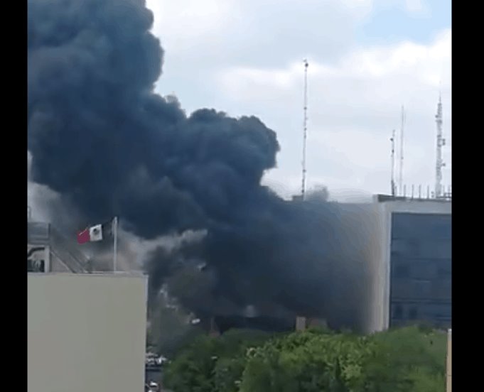 Se incendia edificio de la Tesorería de Nuevo León