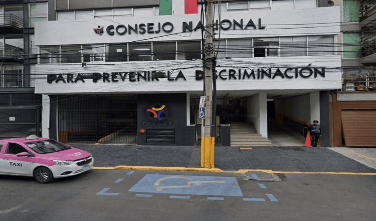 Critica el presidente invitación de Chumel Torres a foro; asegura que a raíz de ello se enteró del CONAPRED
