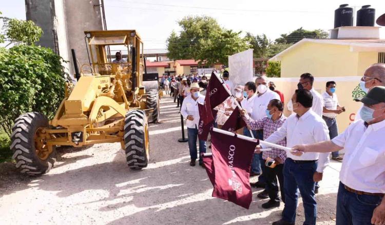 Inauguran y ponen en marcha obras carreteras en Tamulté de las Sabanas