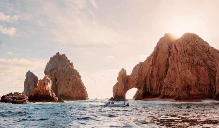 Informa Turismo que se construyen dos hoteles más en Baja California