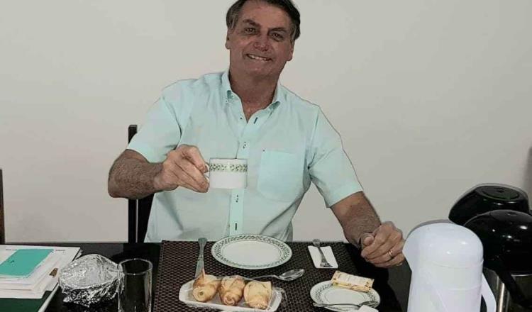 Afirma Bolsonaro que se encuentra bien de COVID-19, porque está tomando Hidroxicloroquina