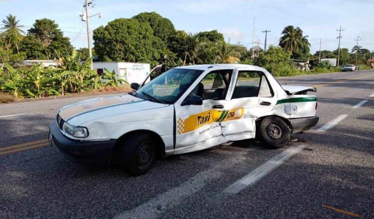 Se accidenta taxi en la carretera Villahermosa–Frontera