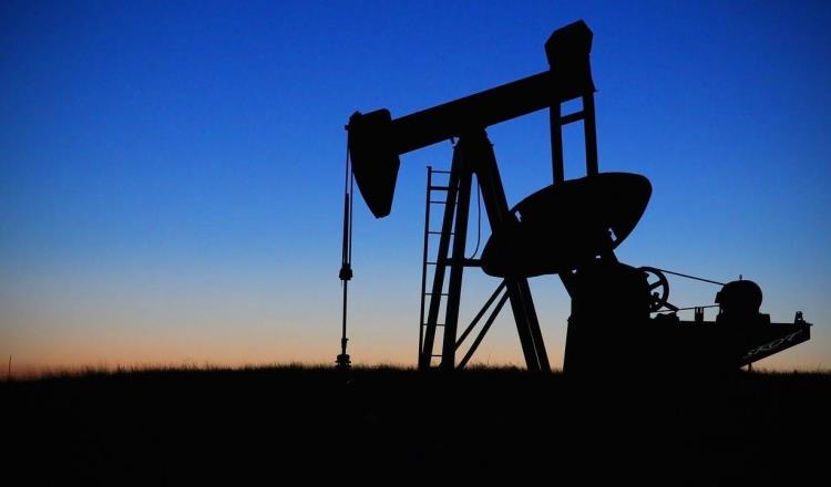 Cae mezcla mexicana de petróleo; cierra en 63.49 dólares por barril