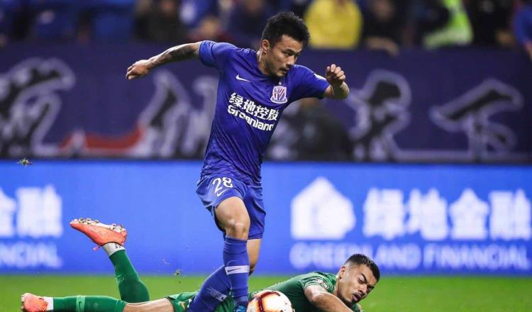 Arranca Liga China de futbol con partidos gratuitos para médicos